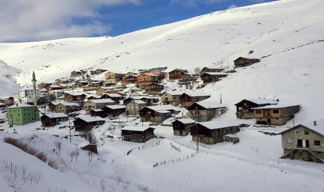 Bayburt'ta kar yağışı ve soğuk hava
