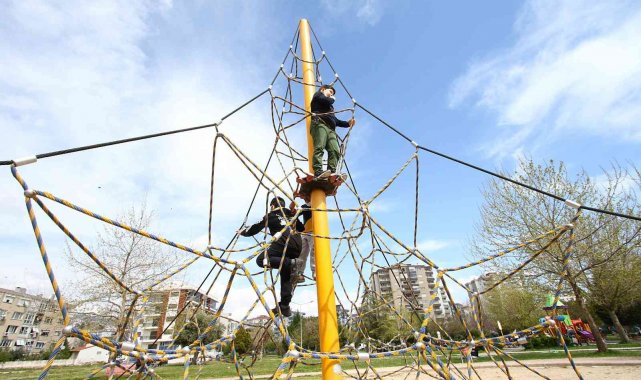 Bayraklı'nın parklarını 'çocuklar' tasarlayacak