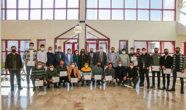 BAYUSEM kurslarında başarılı olanlara sertifikaları verildi