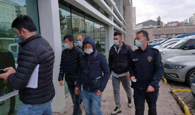 Belediyenin demir dubalarının çalınmasına 2 gözaltı