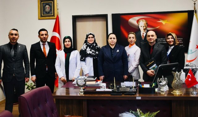 Besni hastanesi yönetimi başarı belgesi ile ödüllendirildi