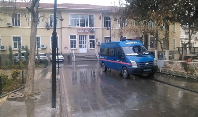 Besni'de bıçaklı kavga: 1 yaralı