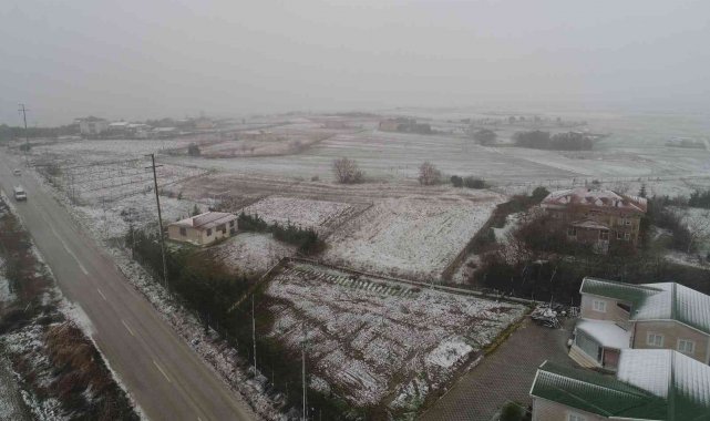 Beyaz örtüyle kaplanan Çatalca havadan görüntülendi