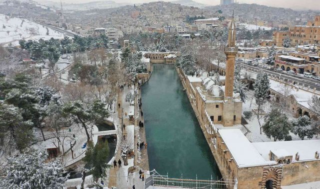 Beyaza bürünen Balıklıgöl havadan görüntülendi