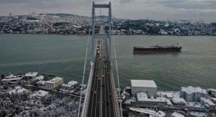 Beyaza bürünen İstanbul Boğazı havadan görüntülendi