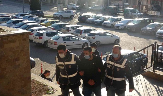 Bilecik'te bir kişinin vurulmasıyla sonuçlanan olayın 3 şüphelisi adliyeye sevk edildi