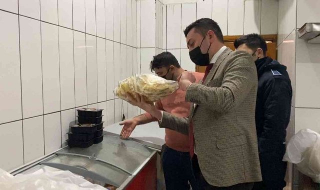 Bilecik&#039;te dürüm döner ve fast food restoranları denetlendi