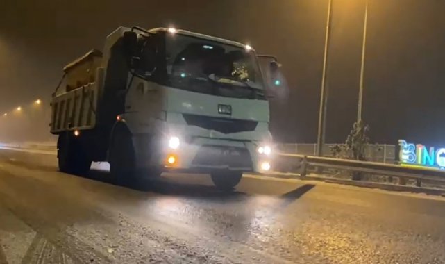 Bingöl Belediyesi tuzlama çalışması yaptı