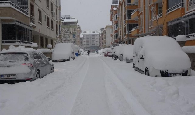 Bingöl&#039;de okullar yarın da tatil edildi