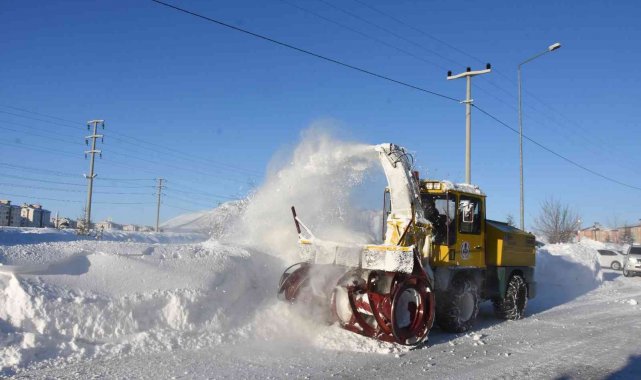 Bitlis Belediyesinin karla mücadele çalışmaları