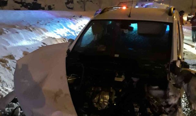 Bitlis'te meydana gelen iki ayrı kazada 5 kişi yaralandı