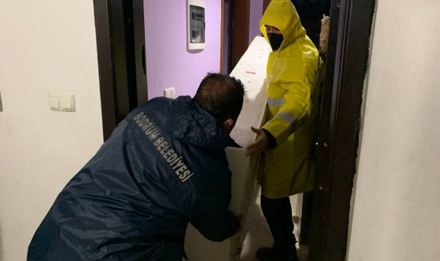 Bodrum'da kırmızı alarm: Ekipler teyakkuza geçti, 'dışarı çıkmayın' uyarısı yapıldı