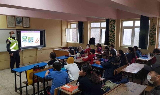 Boğaziçili öğrencilere trafik dersi