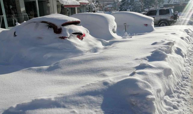 Bolu'da, kar yağışında hafta sonu tarihi rekor bekleniyor