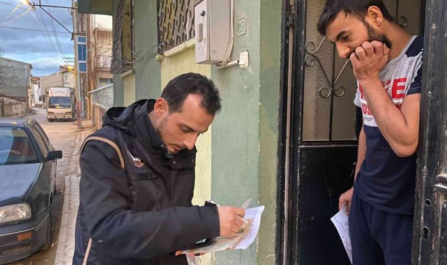 Bolvadin'de göçmenlere yönelik polis tarafından adres denetimi yapıldı