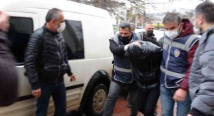 Boşandığı karısını yanıcı madde dökerek yakan koca adliyede