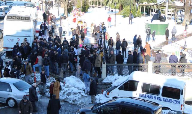 Boşanma aşamasındaki eşini bıçakla yaraladı
