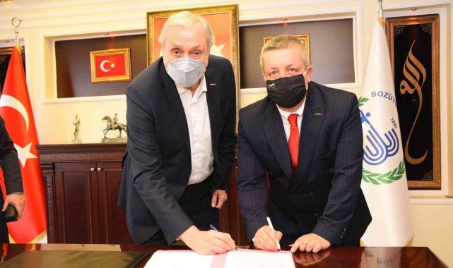 Bozüyük Belediyesi'nde 'Sosyal Denge Tazminatı Sözleşmesi' imzalandı