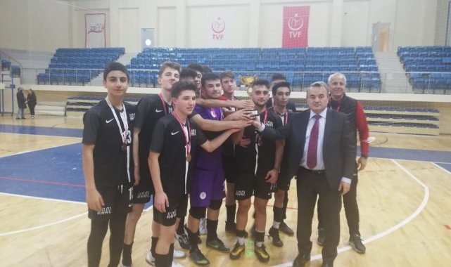 Bozüyük&#039;te Futsal Şampiyonu Kumral Abdal Anadolu Lisesi oldu