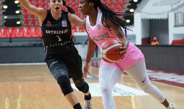Brooque Williams 22 sayı ile oynadı