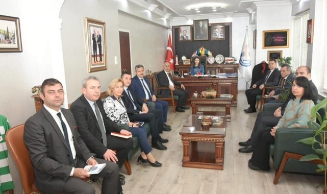 Bu ilçede öğrenciler kaymakam ve başkan oluyor