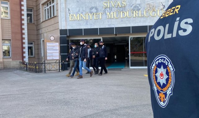 Bu yolla dolandırıp 1.5 milyon lira toplamışlar