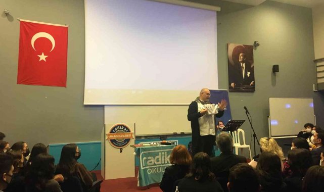 Buca Radikal Anadolu Lisesi öğrencileri "Şirini Kap Gel" etkinliğinde buluştu