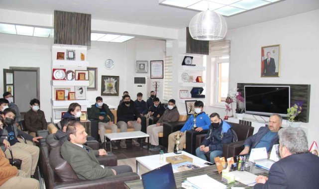 Bünyan'da başarılı öğrencilere anlamlı ödül