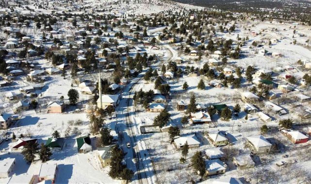 Burası ne Erzurum, ne Van....Mersin'de kar güzelliği