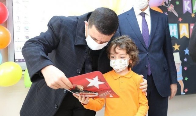 Burdur'da 42 bin 407 öğrenci karnesiyle buluştu