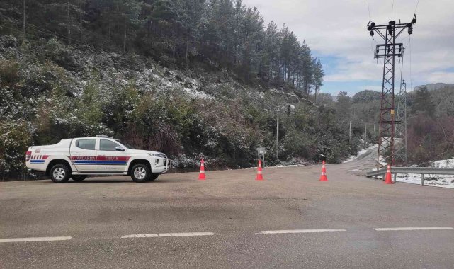 Burdur'da Çobanpınar köyü ulaşıma kapatıldı