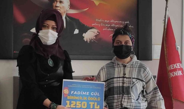 Burdurlu lise öğrencisi şiir yarışmasında birinci oldu