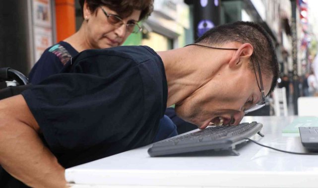 Burnuyla kitap yazan Aydınlı genç, Cumhurbaşkanı Erdoğan ile görüştü