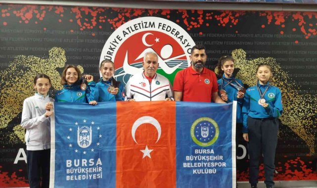 Bursa Büyükşehir Belediyesporlu atletler Türkiye Şampiyonası'ndan 3 birincilikle döndü