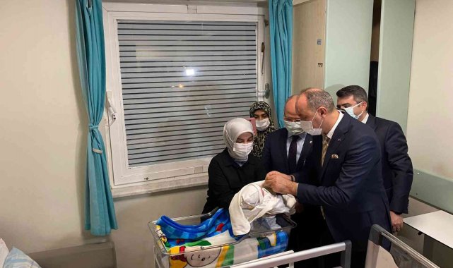 Bursa'da 2022'in ilk bebekleri dünyaya geldi