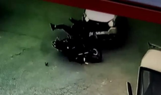 Bursa'da feci kaza..Saniye saniye kamerada