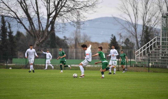Bursaspor, U19 takımı ile maç yaptı - Namiq Alasgarov iki golle yıldızlaştı