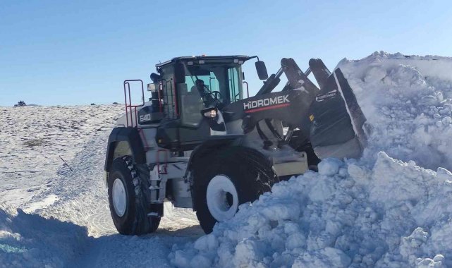 Büyükşehir, 547 mahalle yolunu ulaşıma açtı