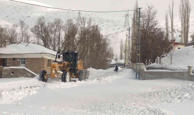 Büyükşehir, 640 mahalle yolunu ulaşıma açtı
