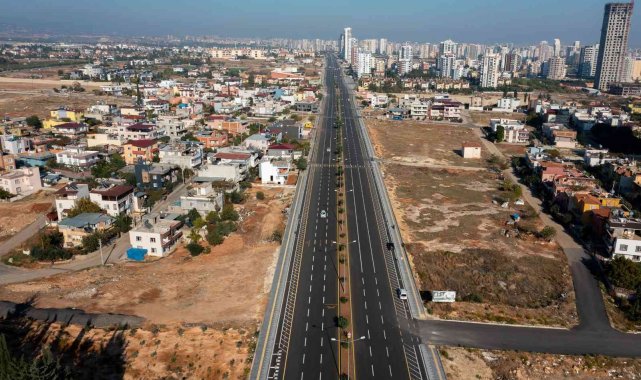 Büyükşehir Belediyesi, geçen yıl 537 bin 298 ton sıcak asfaltla yolları yeniledi