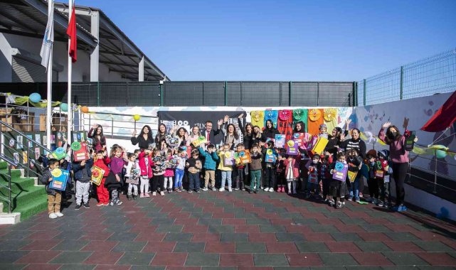 Büyükşehir Belediyesinin kreşlerindeki minikler karne heyecanını tattı