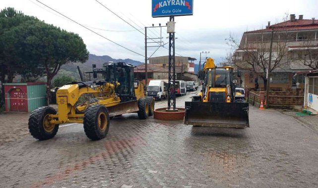 Büyükşehir ekipleri karla mücadeleye hazır