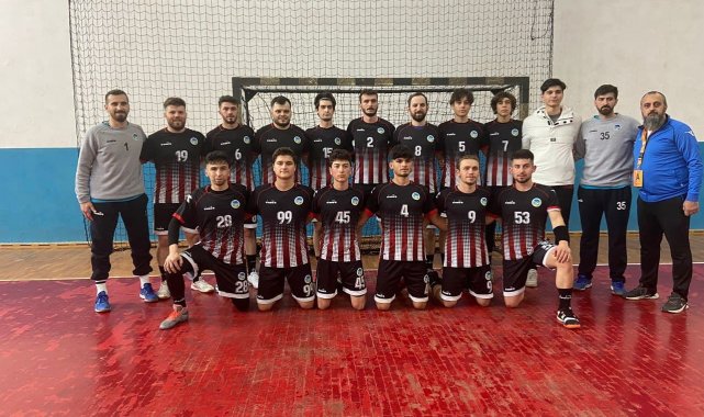 Büyükşehir Hentbol Takımı liderliğini koruyor