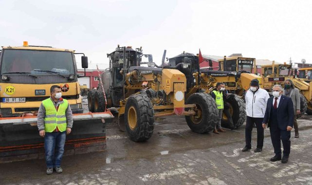 Büyükşehir karla mücadeleye hazır