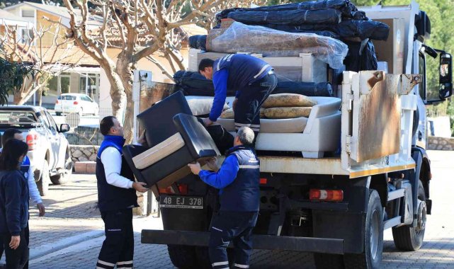 Büyükşehir yağmur mağdurlarının ihtiyaçlarını karşılıyor