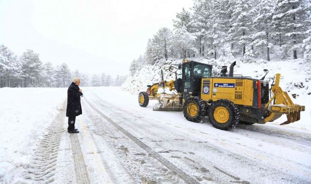 Büyükşehir'den yoğun kar mesaisi