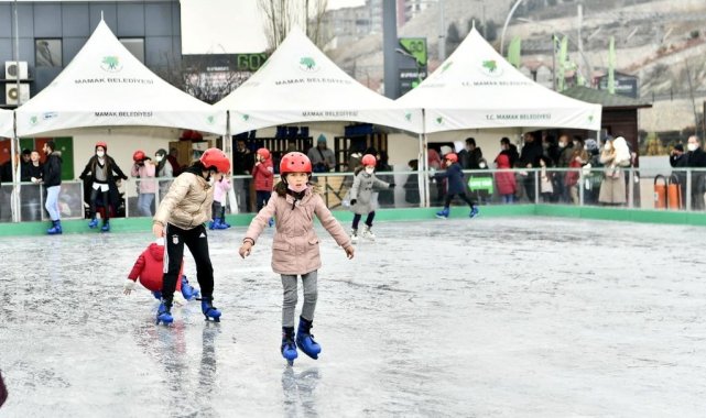 Buz pateni pisti yoğun ilgi görüyor