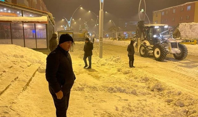 Çaldıran&#039;da karla mücadele çalışması
