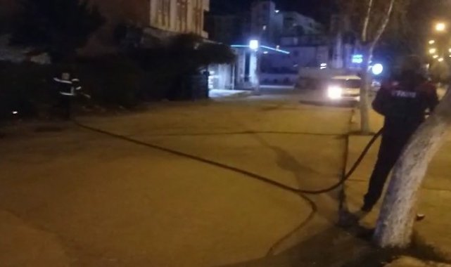 Çalılıklarda çıkan yangın korkuttu