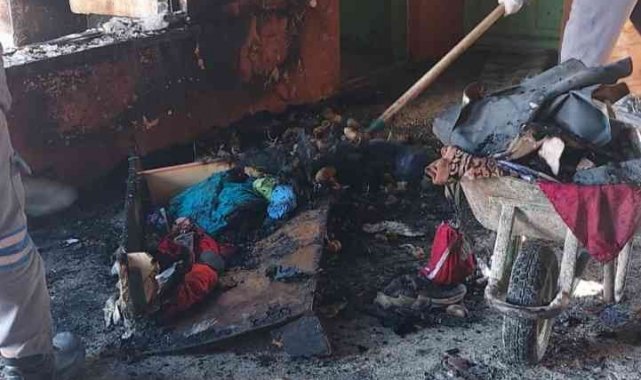 Çameli&#039;de evi yanan ailenin yaraları sarılıyor